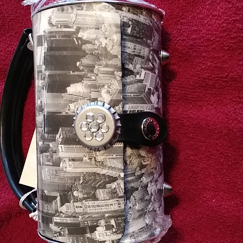 Sky line purse